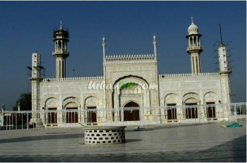 Sadiq-Masjid-Mosque-Darbar-Mahal-Bahawalpur-Photos-of-Bahawalpur.jpg