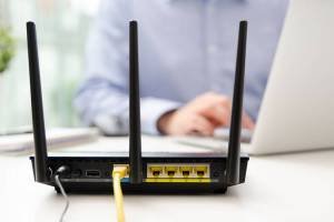 9e030983-router-dns-th-feature-img-300x200.jpg