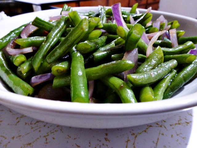 Green Beans With Purple Onion.JPG