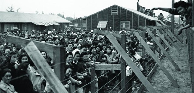 forced-internment-japanese-americans.jpg