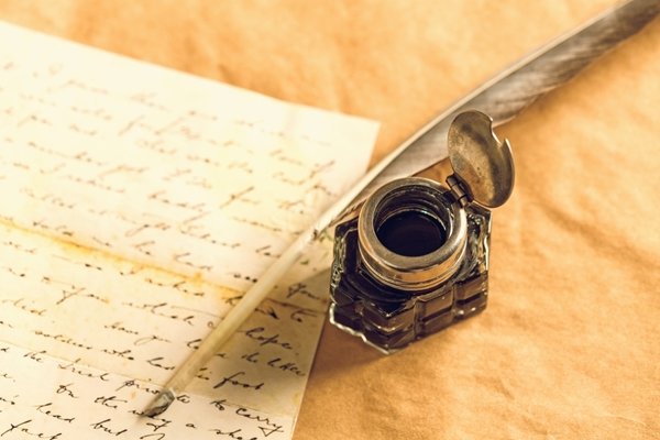captivate-readers-by-learning-the-art-of-calligraphy-_1589_40080738_0_14118692_600.jpg