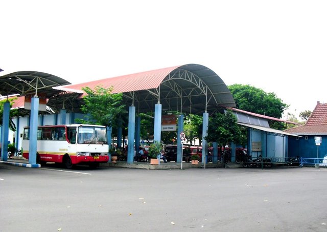 Terminal Lumajang.jpg