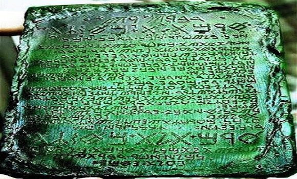 emerald-tablets-of-thoth-50000-year-old-tablets-reportedly-from-atlantis.jpg
