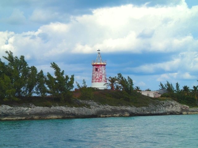 bahamasRedLighthouse.jpg