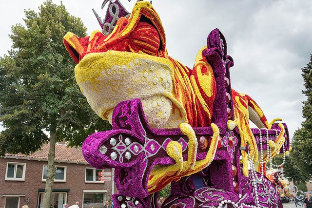 flower-sculpture-parade-corso-zundert-2016-netherlands-28.jpg