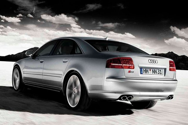 Audi_A8_S8_003.jpg