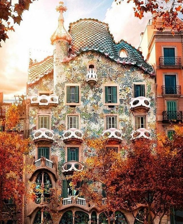 Casa Batlo Barcelona.jpg