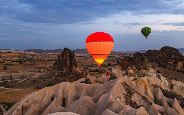 hot-air-balloons-sunrise-goreme-national-park-cappadocia-turkey-HOTAIR0605.jpg