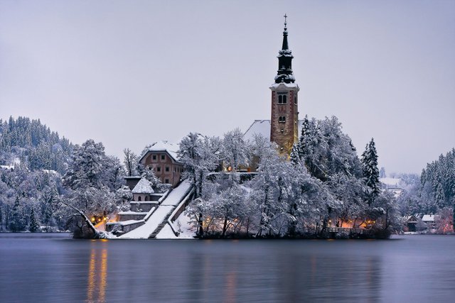 bled-island-winter-evening-slovenia-000806.jpg