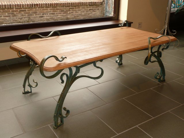 salontable2.JPG