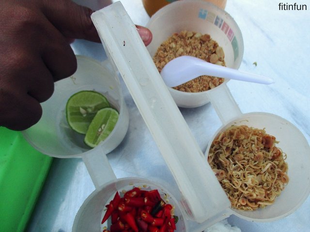 Cambodian street food healthy sprinkles daily photo challenge fitinfun.jpg