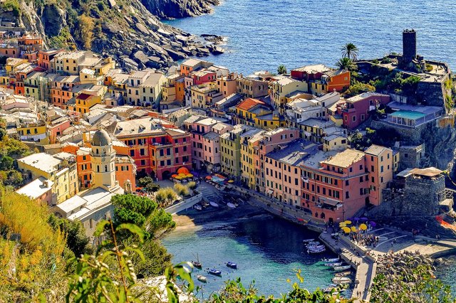 cinque-terre-2932111_1280.jpg