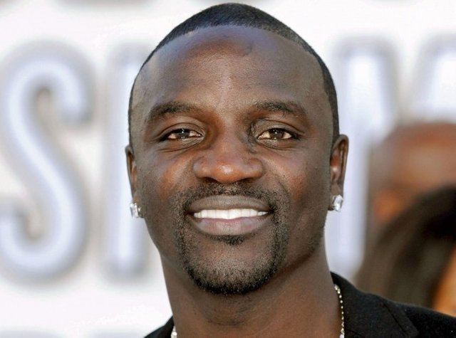 akon-portrait.jpg