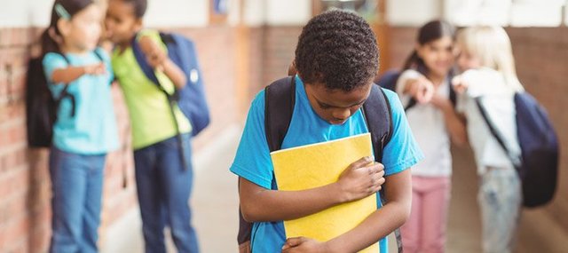 bullying-na-escola-mesmo-depois-da-criacao-da-lei-ele-continua-sendo-um-problema-noticias.jpg