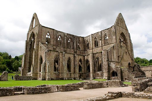 512px-Tintern_Abbey_2007.jpg