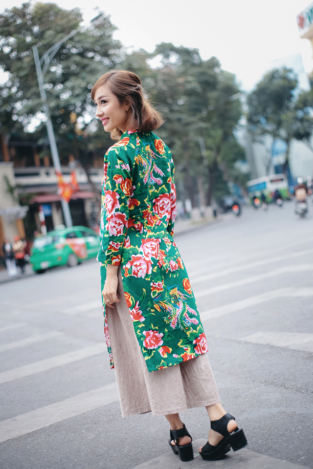 Vietnamese ao dai dress reimagined as stylish yoga outfit by Japanese  fashion label