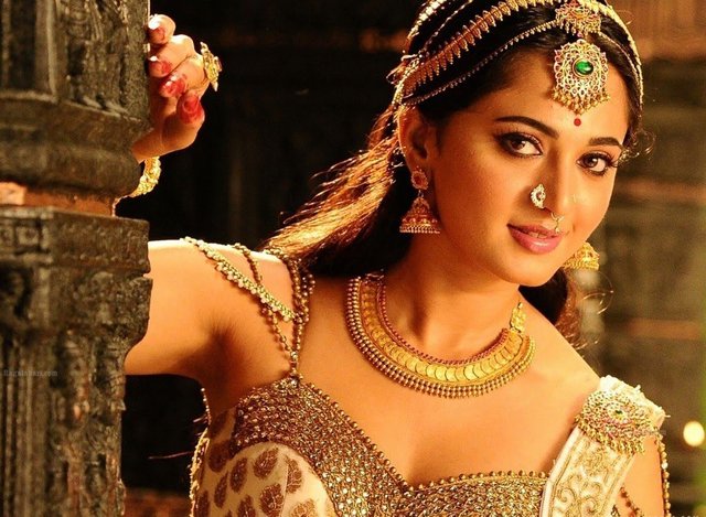 anushka-shetty-on-her-marriage-plans-with-prabhas.jpg