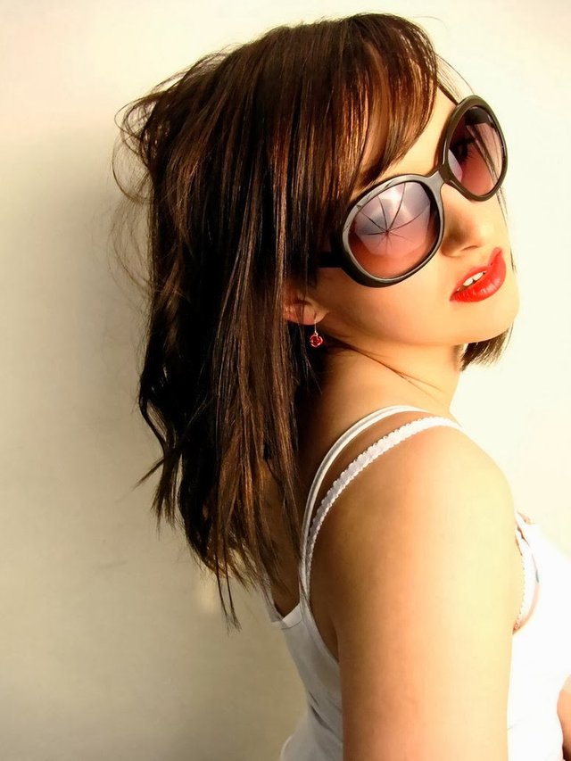 100 Facebook Cool & Stylish HD Dp For Girls at www.urdupin.blogspot.com (96).jpg
