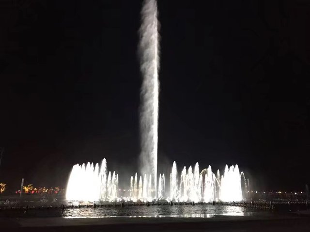 喷泉2.jpg