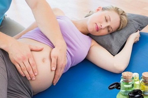 8-Benefits-Of-Using-Aromatherapy-Oils-During-Pregnancy.jpg