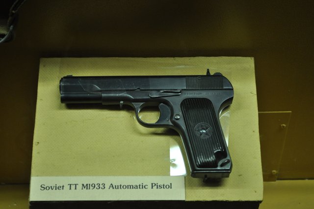 Soviet_TT_M1933_automatic_pistol.jpg
