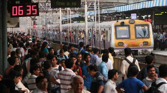 mumbai-train-borivili-station-express759.jpg