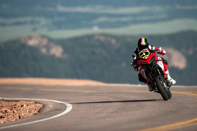 pikes-peak-hill-climb-motorbike.jpg