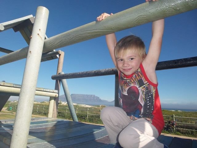 Soren Table Mountain Backdrop - Web.jpg