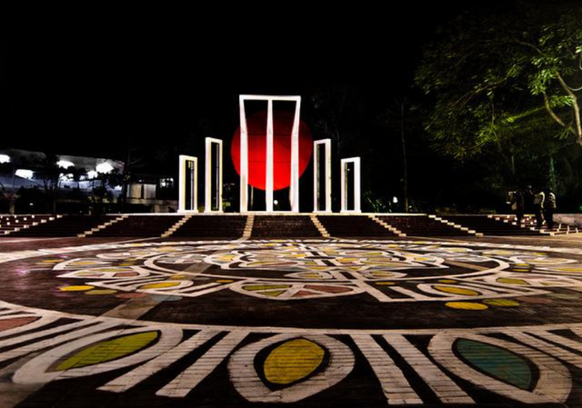 Beautiful design in front of Shahid Minar.png