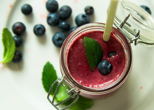 Blueberry-Beetroot-Smoothie-1.jpg