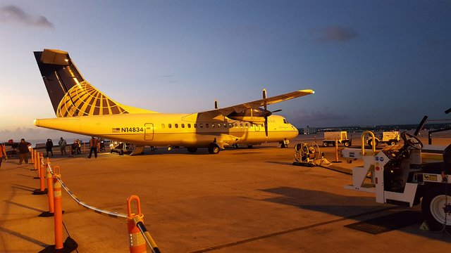 ATR_42_-_United_Express_on_Guam.jpg