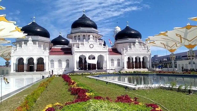 02-56-31-Masjid-Baiturrahman-2.jpg