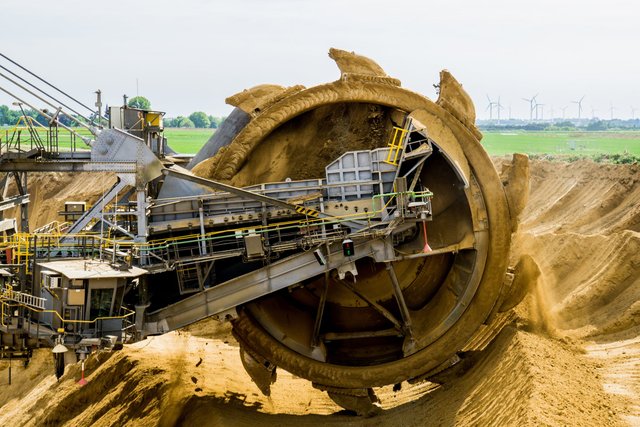 paddle-wheel-bucket-wheel-excavators-brown-coal-open-pit-mining.jpg