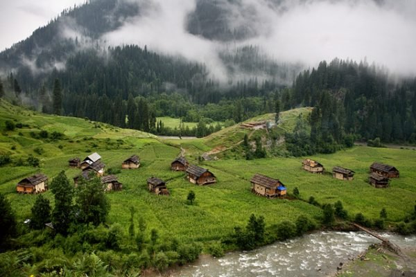 Neelum-Valley-600x400.jpg