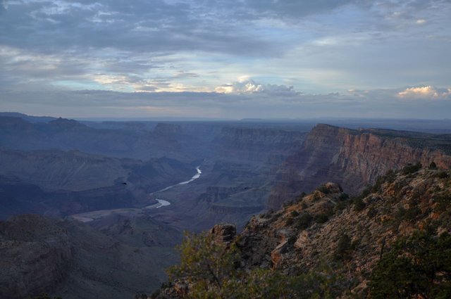 ColoradoRiver00.jpg