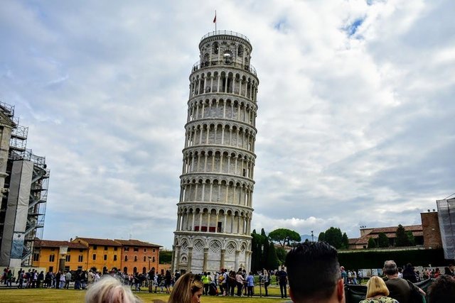 pisa b.JPG