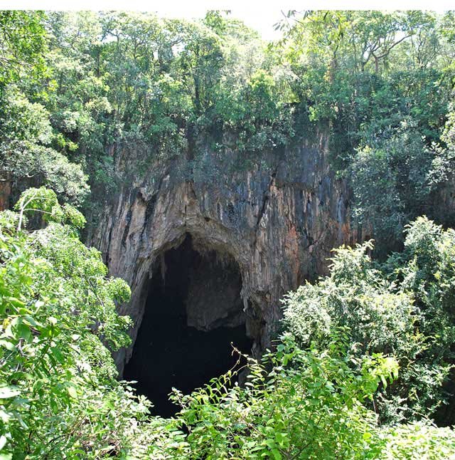 Chinhoyi-Caves-Sleeping-Pool.jpg