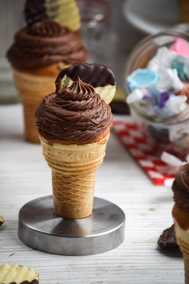 Chocolate Covered Potato Chip Ice Cream Cone Cupcakes (12).jpg