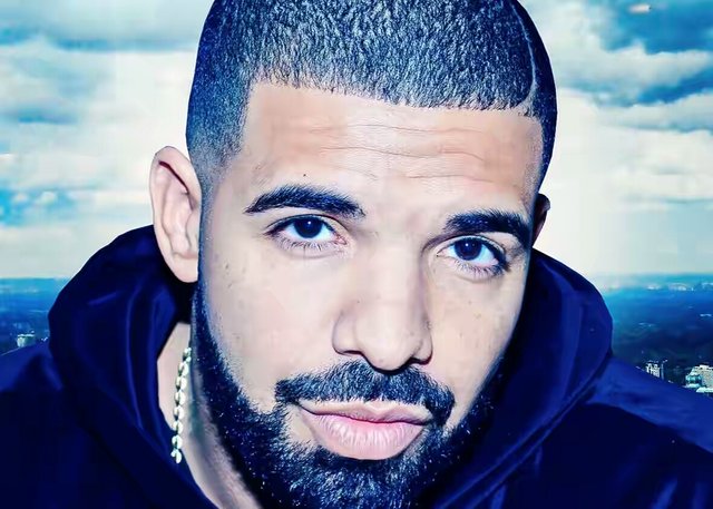 160502_MUSIC_Drake-6.jpg.CROP.promo-xlarge2.jpg