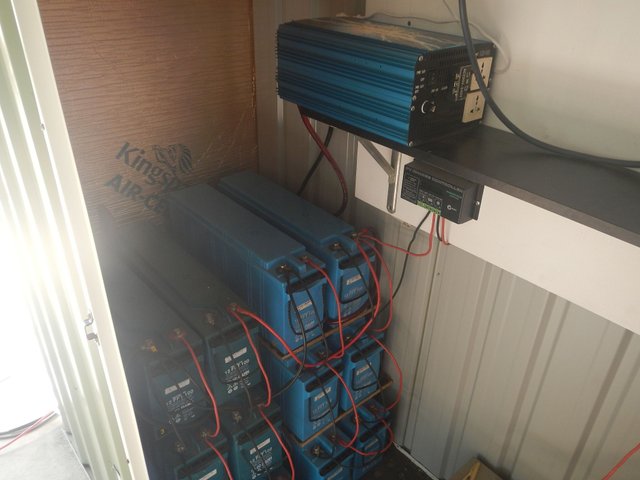 Solar 12v backup.JPG