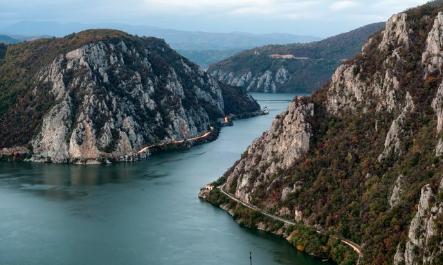 Danube-River-Romania-Serbia_102013.jpg
