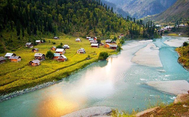 NEELUM-VALLEY-TOUR-PACKAGE.jpg