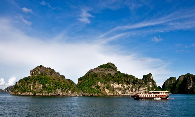 halong-bay-02.jpg