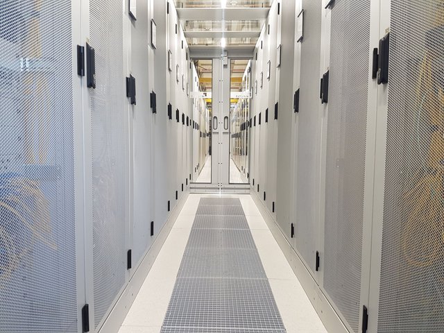 AMS-ix-colocation.jpg