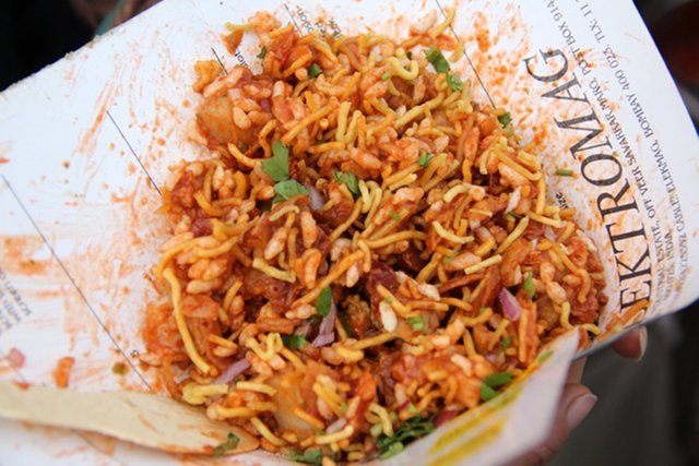 10-Of-The-Best-Street-Foods-Across-The-World-9.-India-Bhel-Puri.jpg