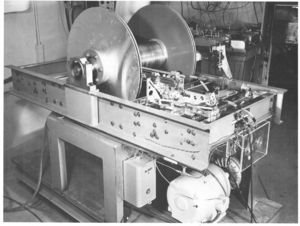 300px-Fig8-IBMFirstDiskDriveTestBed1954.jpg