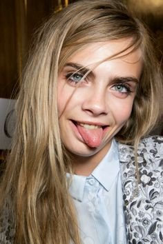 5cf7732a7e8effd2051d04c1decd6a1c--cara-delevinge-cara-delevingne-hair.jpg