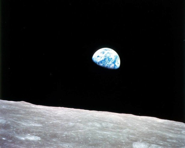 EarthFlat_Earthrise-615x492.jpg