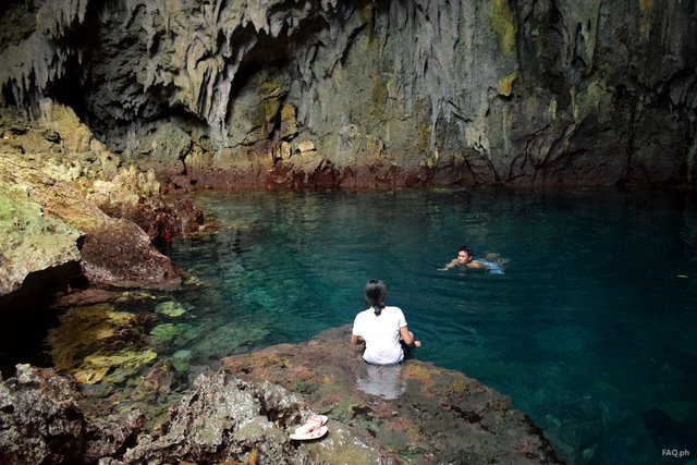 20-linao-cave-swimming-2.jpg