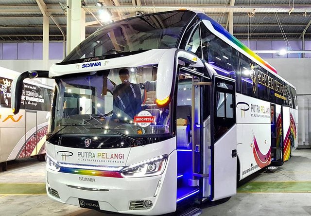 Bus-Scania-yang-bodinya-dibuat-di-Karoseri-Laksana.jpg